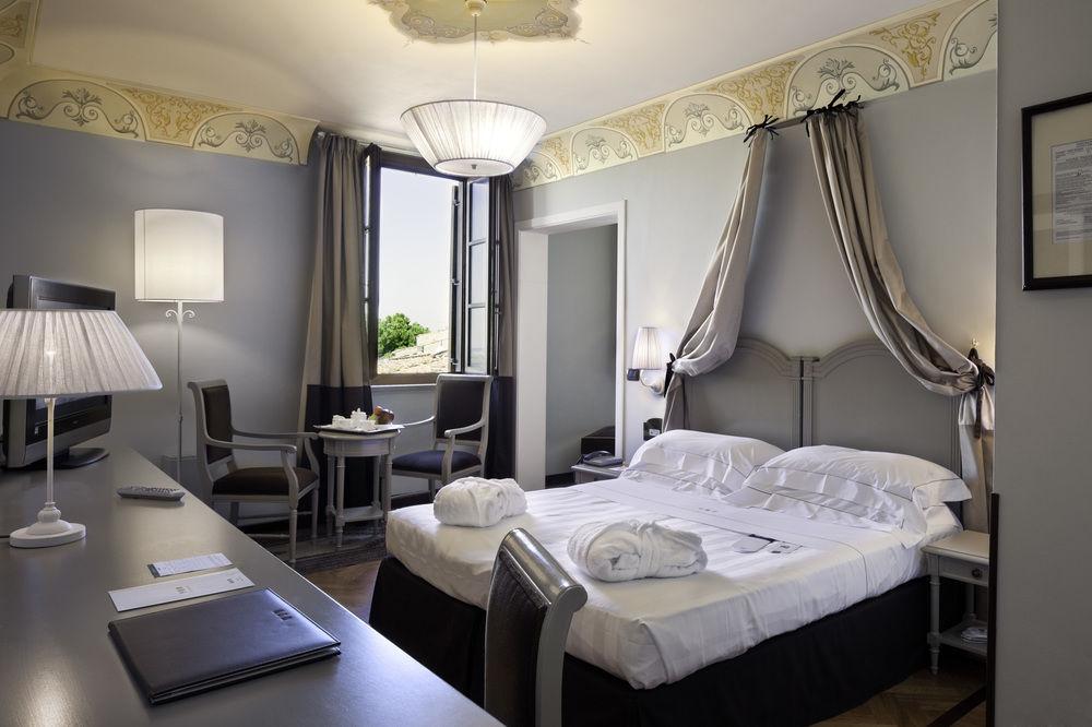 Unahotels Palazzo Mannaioni Toscana モンタイオーネ エクステリア 写真