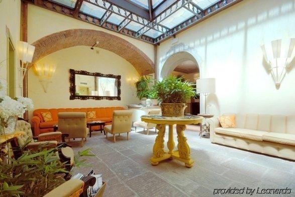 Unahotels Palazzo Mannaioni Toscana モンタイオーネ インテリア 写真
