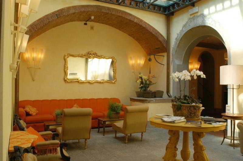 Unahotels Palazzo Mannaioni Toscana モンタイオーネ エクステリア 写真
