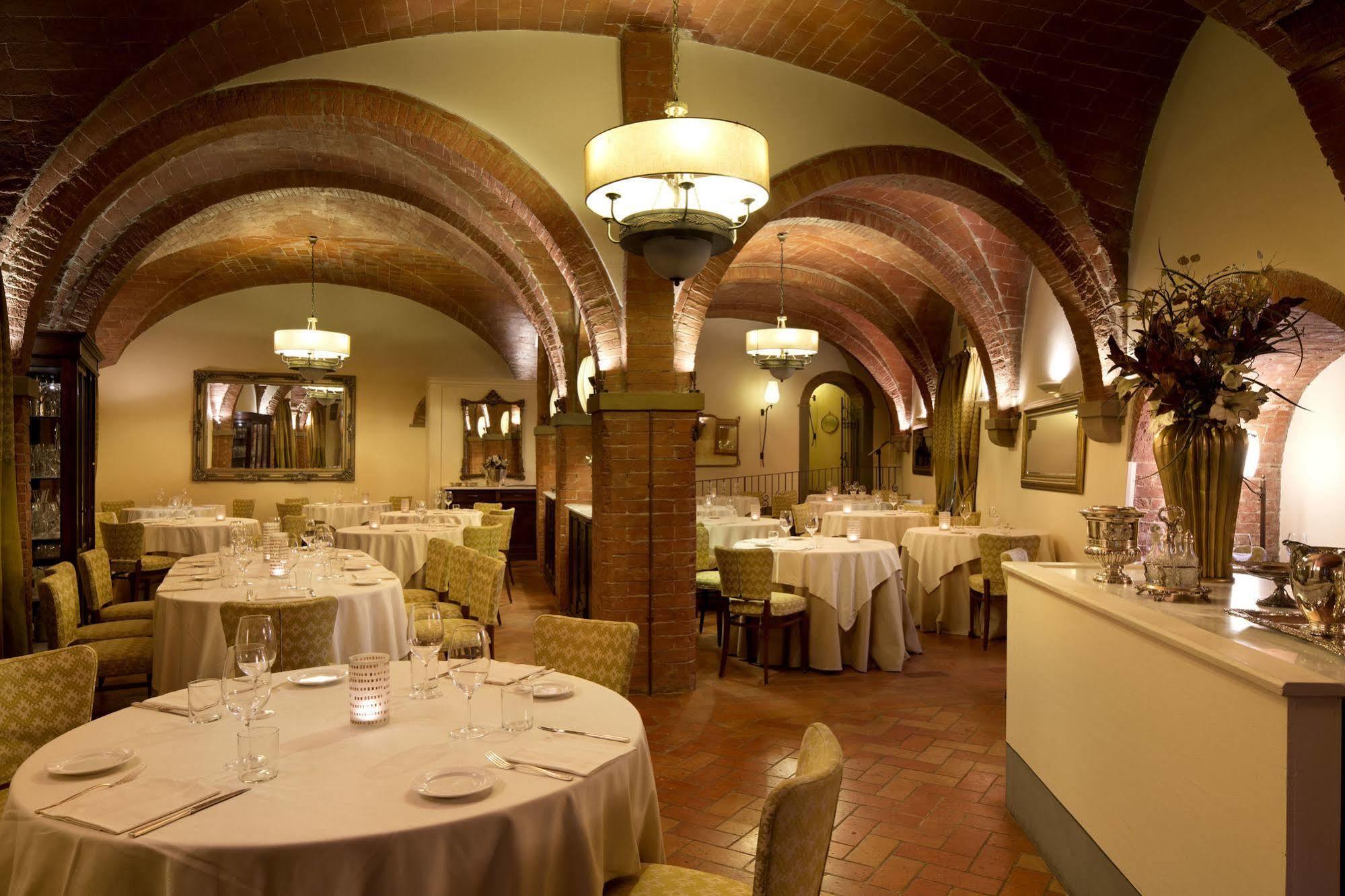 Unahotels Palazzo Mannaioni Toscana モンタイオーネ エクステリア 写真