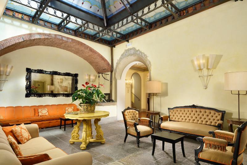 Unahotels Palazzo Mannaioni Toscana モンタイオーネ エクステリア 写真